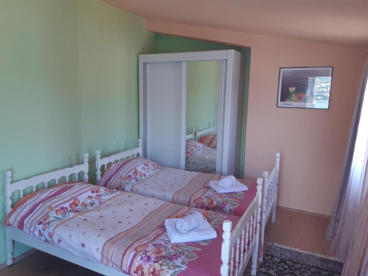 تْشيرسيك نوفي Villa Garden Apartments المظهر الخارجي الصورة