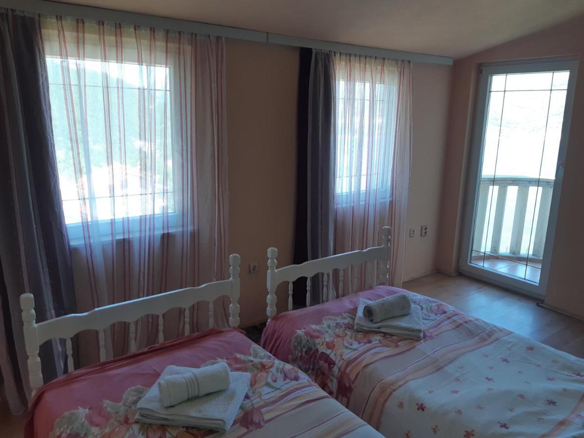 تْشيرسيك نوفي Villa Garden Apartments المظهر الخارجي الصورة